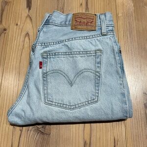 Levi's Straight Leg Jeans in Light Blue